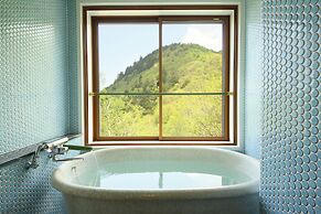 Shigakogen Milky Hot Spring Keikokunoyu