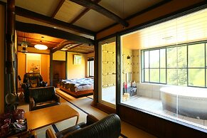 Shigakogen Milky Hot Spring Keikokunoyu