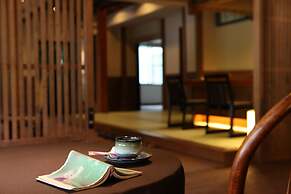 Shigakogen Milky Hot Spring Keikokunoyu