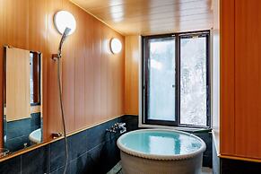 Shigakogen Milky Hot Spring Keikokunoyu