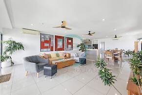 Coastal Oasis Panoramic Ocean View Pool BBQ