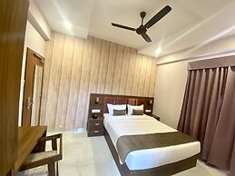 Hotel Mumbai House LIG Indore