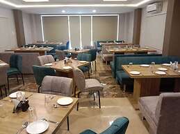 Hotel Mumbai House LIG Indore