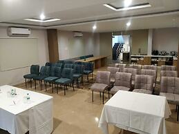 Hotel Mumbai House LIG Indore