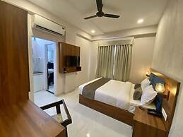 Hotel Mumbai House LIG Indore