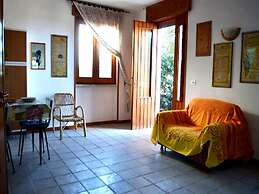 Villetta Carlotta Air-conditioned House on two Levels in San Foca