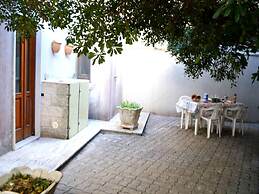 Villetta Carlotta Air-conditioned House on two Levels in San Foca