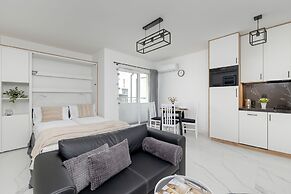 Plac Słowiański Świnoujście by Renters