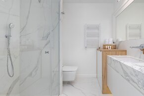 Plac Słowiański Świnoujście by Renters