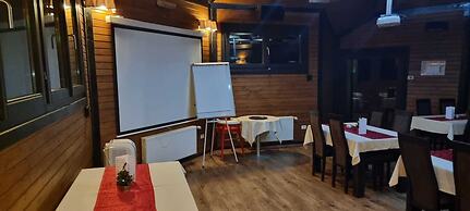 Hillden Boutique Cazare & Restaurant