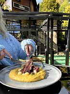 Hillden Boutique Cazare & Restaurant