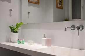 Acropolis Vibe Residence