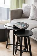 Apartment With Parking by Renters