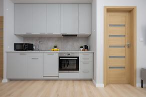 Apartment With Parking by Renters