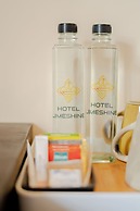 Limeshine - Airport Transit Hotel