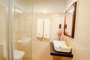 Limeshine - Airport Transit Hotel