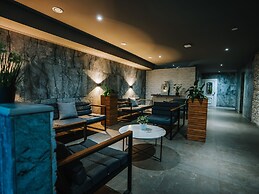 WE WELLNESS