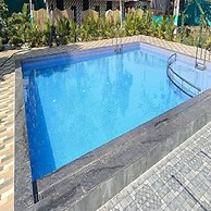 Hotel  Mumbai Garden Resort