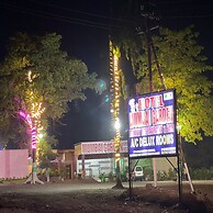 Hotel  Mumbai Garden Resort