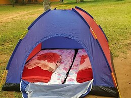 Pearl Gardens Beach Resort Kalangala