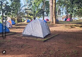 Pearl Gardens Beach Resort Kalangala