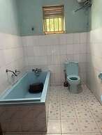 Pearl Gardens Beach Resort Kalangala