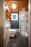 Rural 3 Bed Log Cabin Getaway