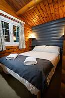 Rural 3 Bed Log Cabin Getaway