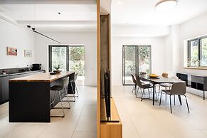 Tel Aviv Garden Oasis by Sea N' Rent