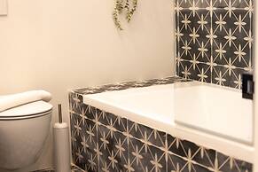 Tel Aviv Garden Oasis by Sea N' Rent