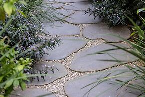 Tel Aviv Garden Oasis by Sea N' Rent