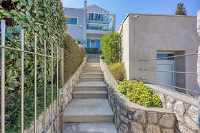 RR Losinj Harbour View Apartment