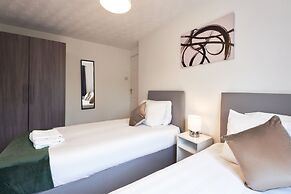 Stunning 3-bed House in Central Milton Keynes