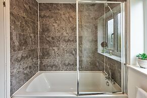 Stunning 3-bed House in Central Milton Keynes