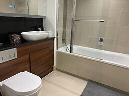 Lovely Flat With Free Parking & Wheelchair Access