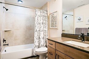 Cottage Point 5 Bedroom Home