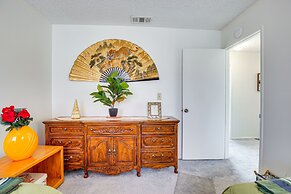 3 Mi to Downtown Palm Springs: Mountain-view Home!