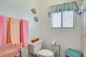 3 Mi to Downtown Palm Springs: Mountain-view Home!