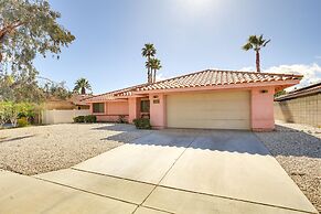 3 Mi to Downtown Palm Springs: Mountain-view Home!