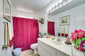 3 Mi to Downtown Palm Springs: Mountain-view Home!