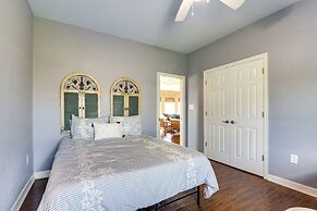 Walk to Crystal Beach: Family Home w/ Deck