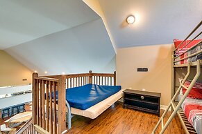 Walk to Crystal Beach: Family Home w/ Deck