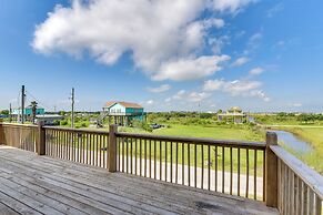 Walk to Crystal Beach: Family Home w/ Deck