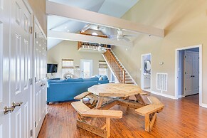 Walk to Crystal Beach: Family Home w/ Deck