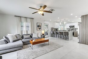 Sarasota Home w/ Private Pool ~ 10 Mi to Beach!