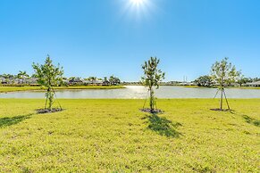 Coastal Venice Villa w/ Patio & Resort Amenities!