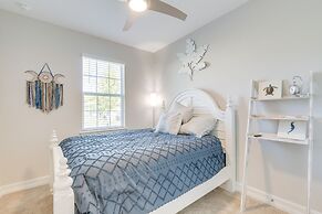 Coastal Venice Villa w/ Patio & Resort Amenities!