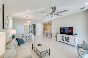 Coastal Venice Villa w/ Patio & Resort Amenities!