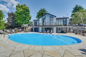 Lakefront Retreat w/ Community Pool in Osage Beach