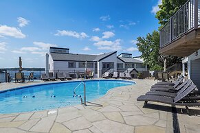 Lakefront Retreat w/ Community Pool in Osage Beach